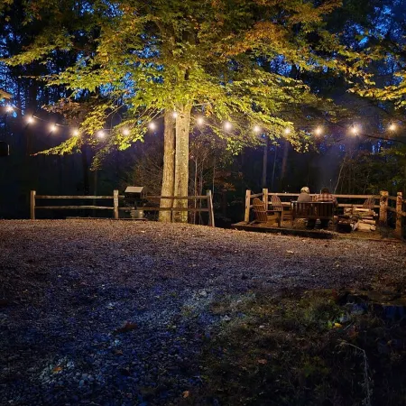 Smoky Mountain Log Cabin · Hot Tub · Fire Pit ·2 Kings · Game Room