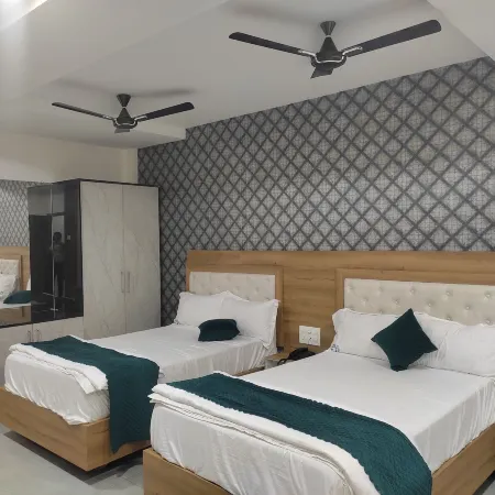 Hotel NVR Grand