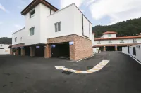 Jincheon (Ochang) Sun and Moon Unmanned Hotel - parking
