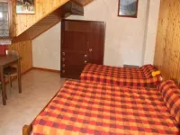 Apartment Near Lifts
