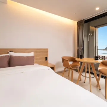 Pino Hotel Отели рядом с достопримечательностью «Парк Сэсум»
