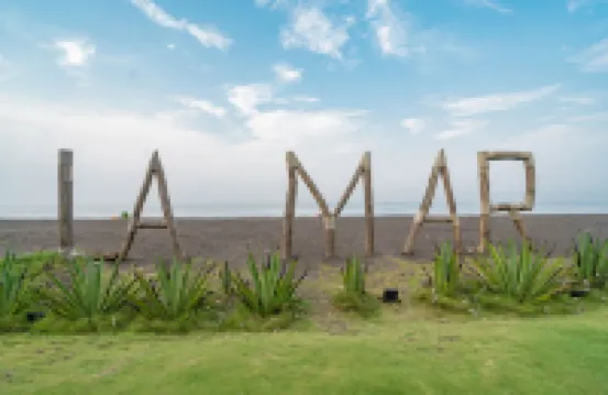 Private Jacuzzi and Balcony in 2-br Villa