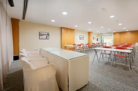 Bull Astoria Destacadas Photos