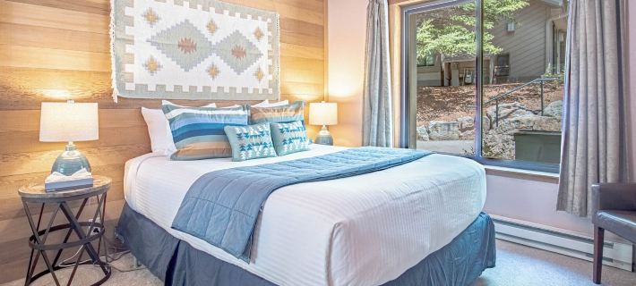 Snow Creek 1557 - Pool & Hot Tub + Ski-in/ski-out Hotels in Blaine County