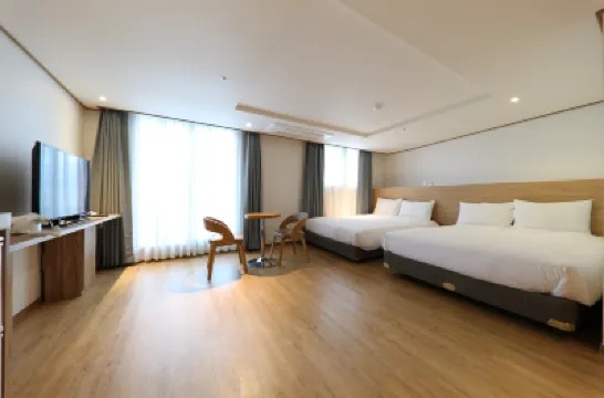 Hotel Rest Seogwipo Hotel dekat Kuil Yongcheonsa