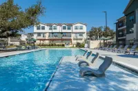 Landing Apartments - Leander