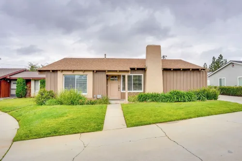 Idyllic Tustin Home w/ Private Patio & Grill