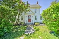 Home w/ Patio, 2 Blocks to St. Lawrence River - Wifi