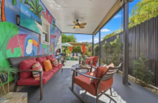 2Bd/1B/7Ppl/Wi-Fi/BBQ/Spa/Free Parking & Washer/Dryer