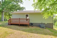 Deck & Water View: Cozy Kentucky Lake Getaway - chambre d’hôtes