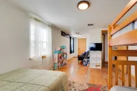 Pet-Friendly Cabin on 3 Acres 7 Mi to Uvalde! - 3-Star