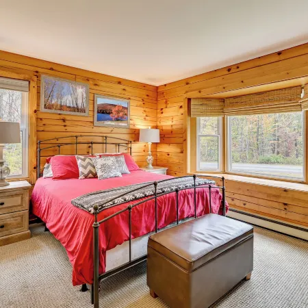 High Peak Heaven Cozy Log Cabin on 1 Acre!