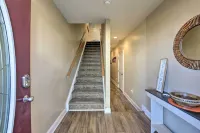 Wildwood Townhome w/ Patio: 1 Block to the Beach!