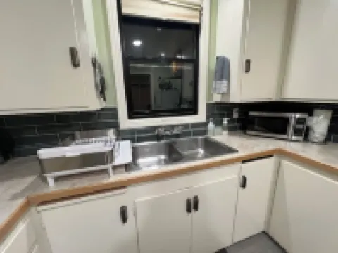 Entire ADU Walking Distance to Old Town