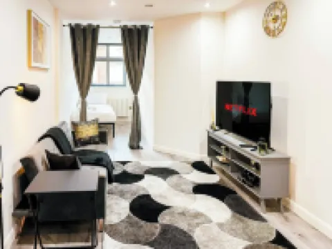 Spacious City Centre Apartment for Up to 5