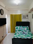 Tranquil Studio Retreat with Shared Pool in Davao City - Apartments