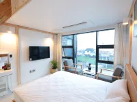 Jeju Woljeonghil Pension Hotels near Woljeongri Beach