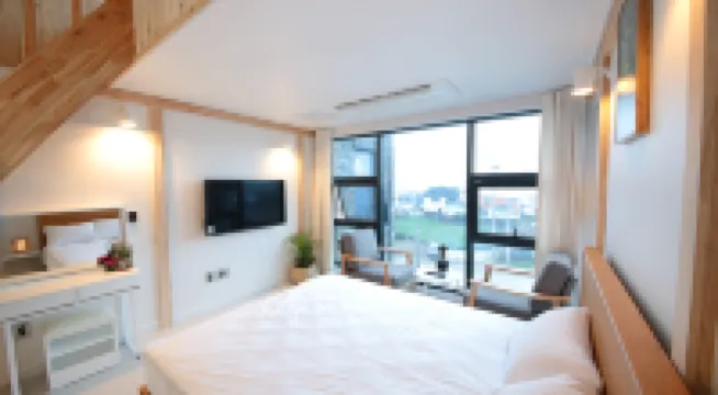 Jeju Woljeonghil Pension Hotels near Gimnyeong Beach
