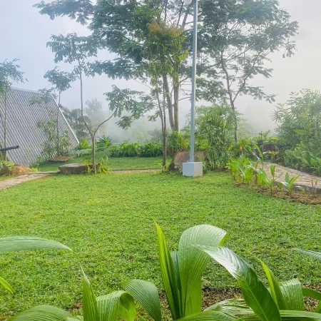 Rain Drops Wellness Villa Deniyaya, Sinharaja