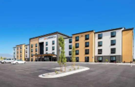 LivAway Suites Phoenix-Surprise