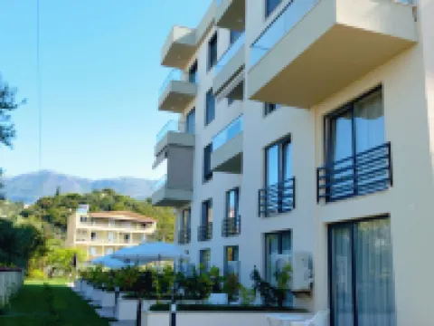 Blue Wave Hotels in Himare