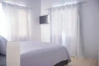 Modern 2-Bedroom Apartment in Vibrant Saint John's, Antigua - 2-Star