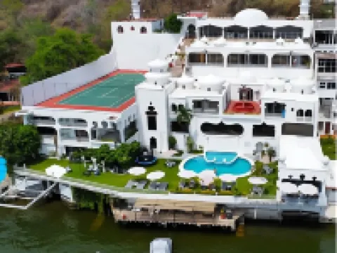 Marina Palace Tequesquitengo Hoteles en Tequesquitengo