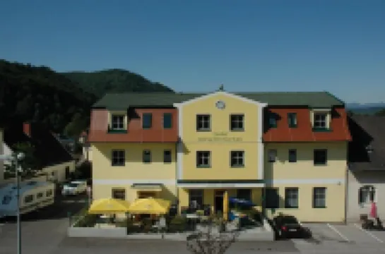 Hotel Zur Alten Schule Hoteles en 