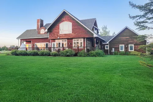 Fun w/ Family! Mtn-view Gem w/ Deck in Driggs - 4 stjerner