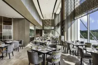 Taj Lakefront Bhopal - breakfast
