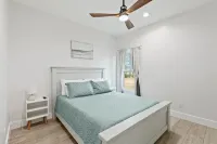 Family Home Near Owa and Beaches, King Bed, Cornhole, Fire Pit, Pet Friendly! - 4-نجوم