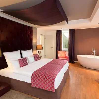 بوردينج هاوس راثمول Hotels near الجامعة التقنية الراينية الفستفالية