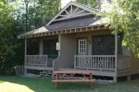 Bluff Point Golf Resort - parking