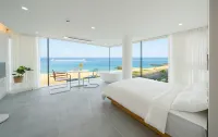 Gangneung Mua Pension Hotel dekat Perpustakaan Sungju