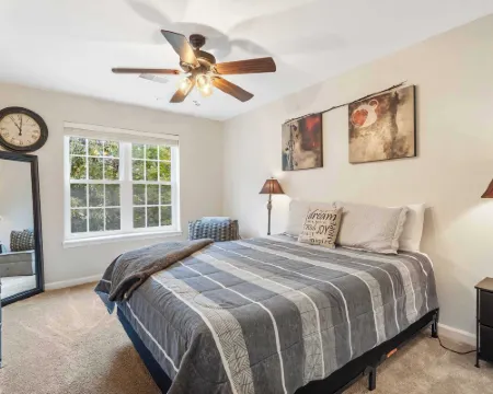 Restful Retreat 2bdr for 6 Hotels in Pine B Township