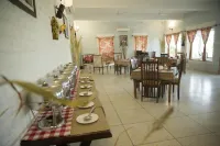 The Jawai Sagar Resort - breakfast