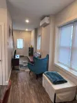 Tiny Home, Spa Next Door, Deck, Walk to Farmers Market