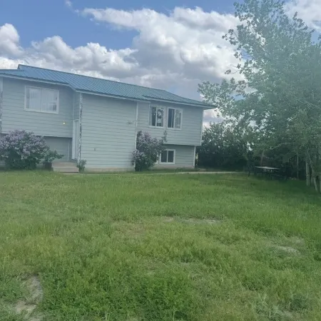 Beautiful home close to Glacier National, with a great view of the mountains.