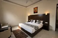 Foxoso Heights, Tapovan