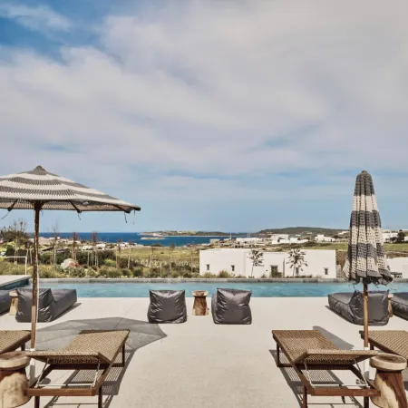 Ovea Paros