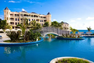 The Crane Resort Hoteles en 