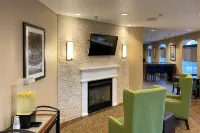 Comfort Inn DeKalb - Adjacent the University