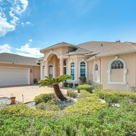 Pool & Lanai! Sophisticated Spring Hill Stay