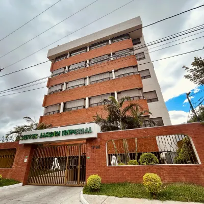 Suites Jardín Imperial Hotels near Plaza Cayala
