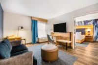 DoubleTree by Hilton Hotel Buffalo - Amherst