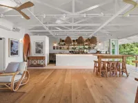 BreakFree Aanuka Beach Resort - bar