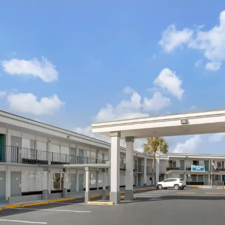 Rodeway Inn Orange Park - Jacksonville Near Naval Air Station
