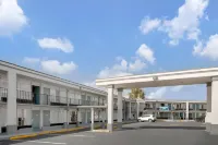 Rodeway Inn Orange Park - Jacksonville Near Naval Air Station - 2-Star
