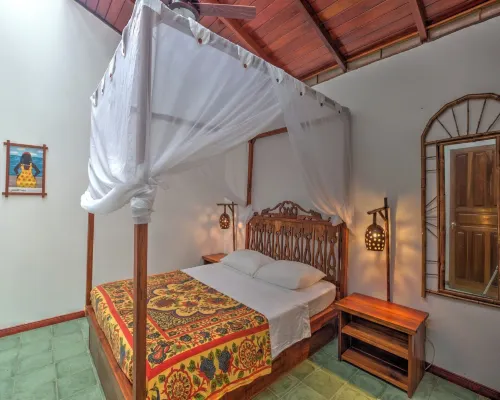Villa 4 - Amazing 2 Bed Villa with Private Garden Hotels in Punta Uva