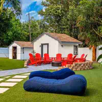 Resort Villa Modern Pool Outdoor Dining Hotel Exterior